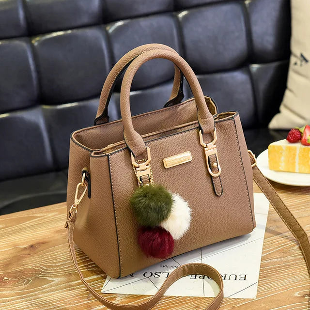 Bolsa Feminina Transversal com Pompom e Franja – Estilo Casual, Várias Cores