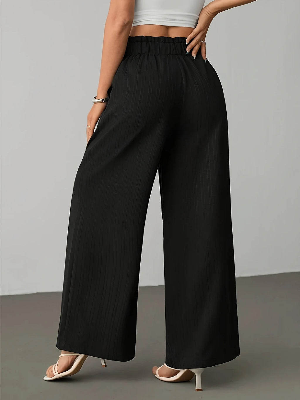 Calça Feminina Pantalona com Cós de Babado e Amarração