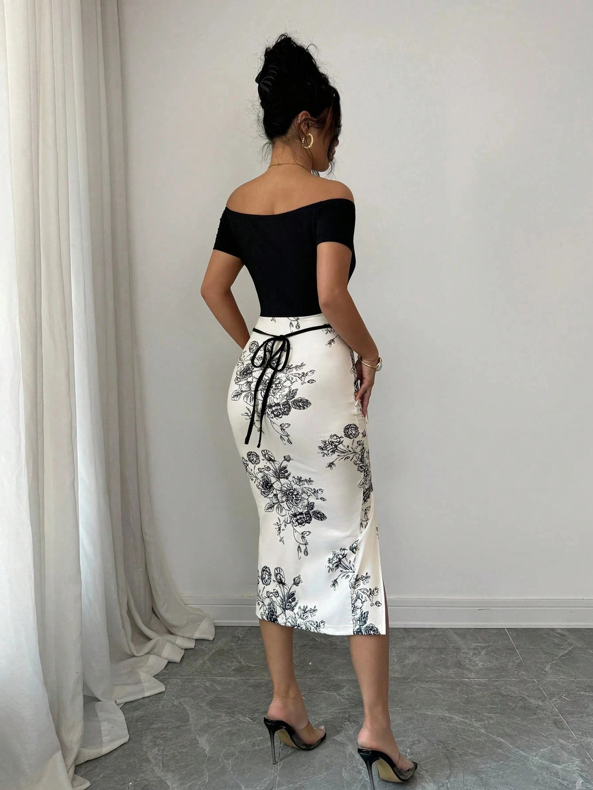 Vestido Midi Ombro a Ombro Estampado Fenda Lateral
