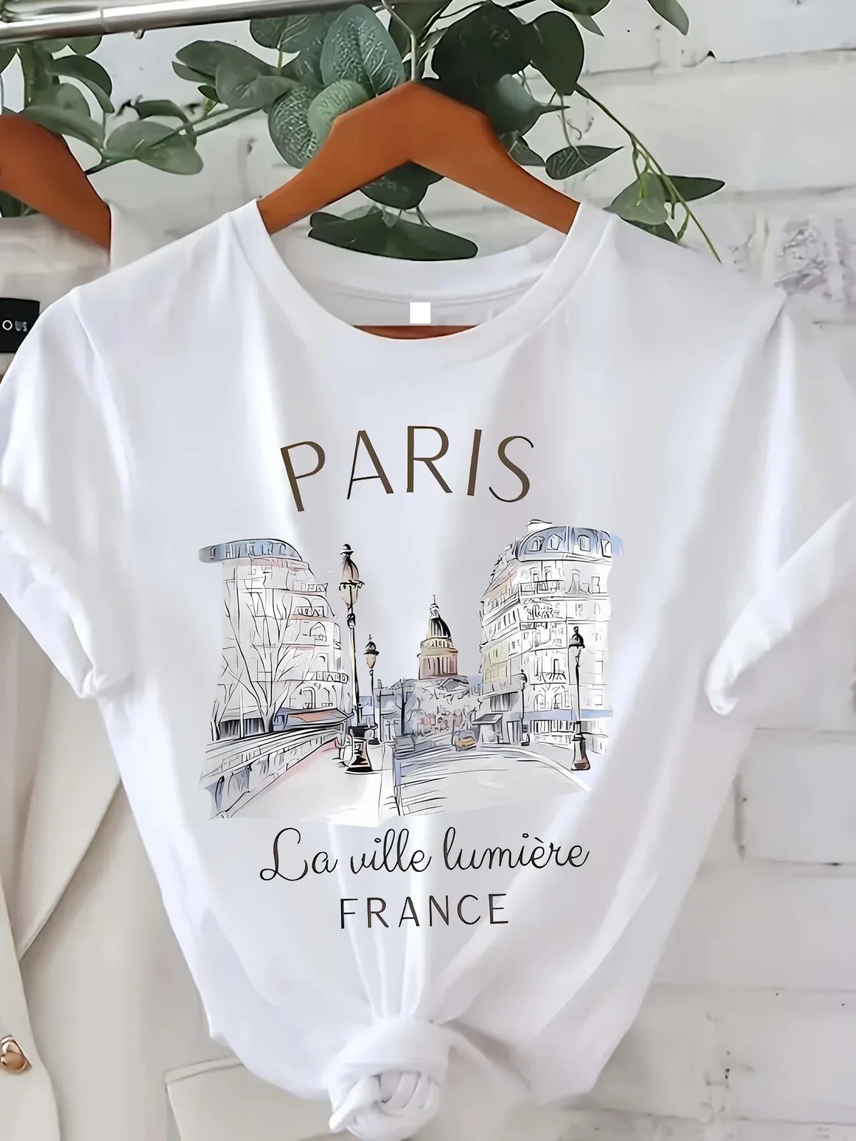 Camiseta Feminina Estampa Paris Manga Curta Gola Redonda Casual