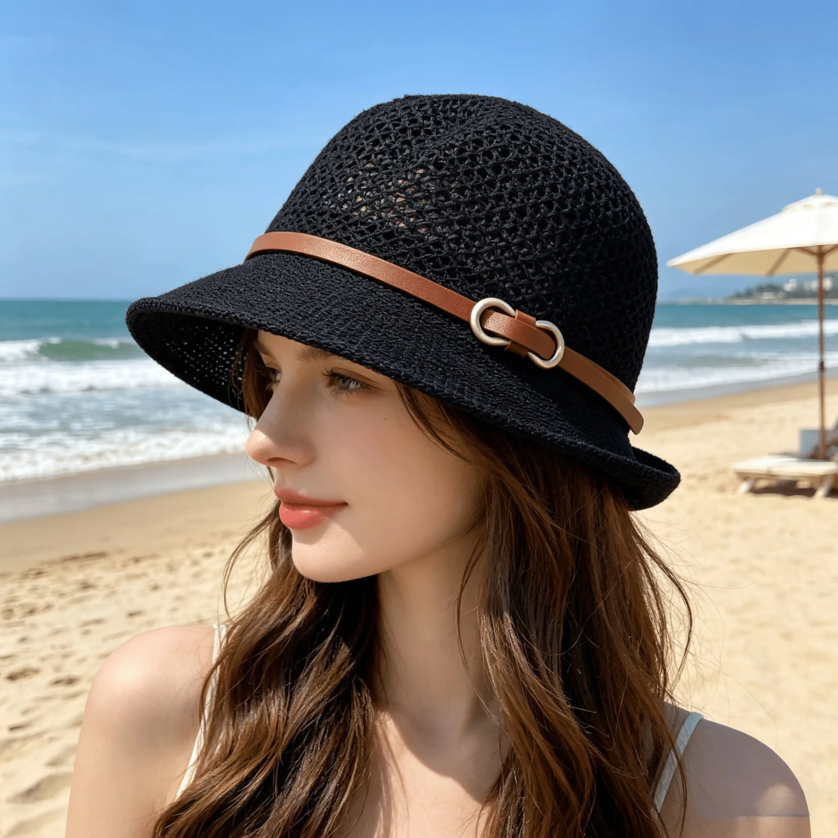 Chapéu Bucket de Palha Feminino com Detalhe de Cinto