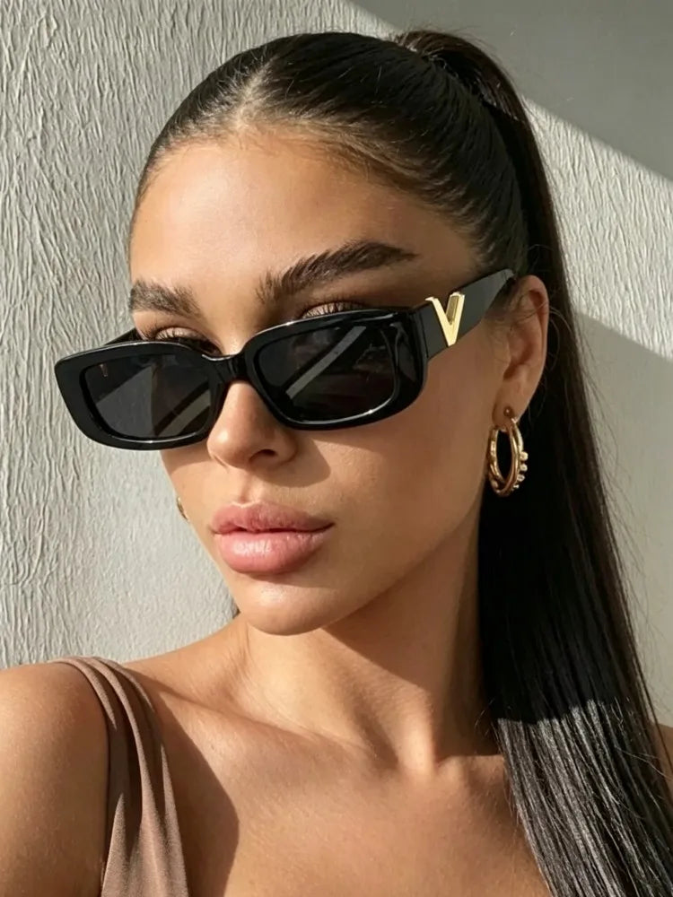 Óculos de Sol Retangular Retrô Feminino, Armação Pequena Clássica Preta