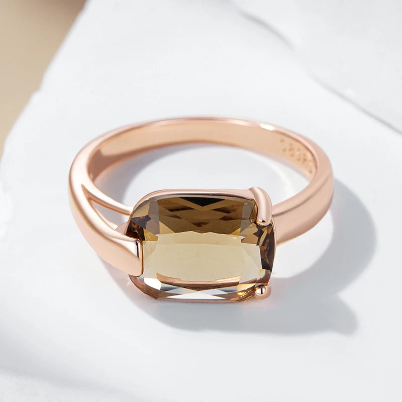Anel Quadrado Zircônia Marrom Dourado Rosé