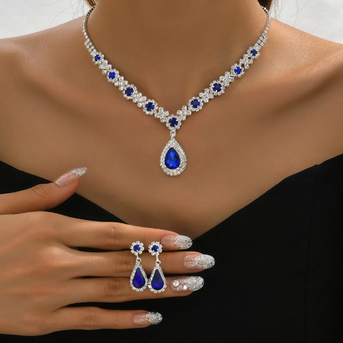 Conjunto de Colar e Brincos em Gota de Cristal – 3 Peças para Casamento e Festa