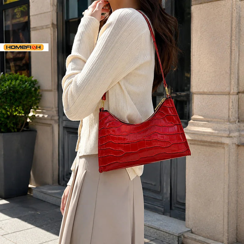 Bolsa Baguete Feminina Textura Croco – Preta ou Vermelha