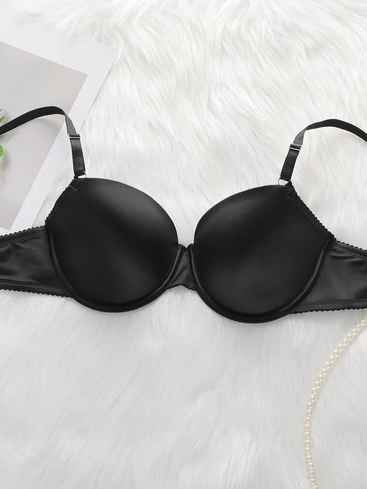 Conjunto de Lingerie Preto com Bojo e Cintura Ajustável – Sutiã e Calcinha