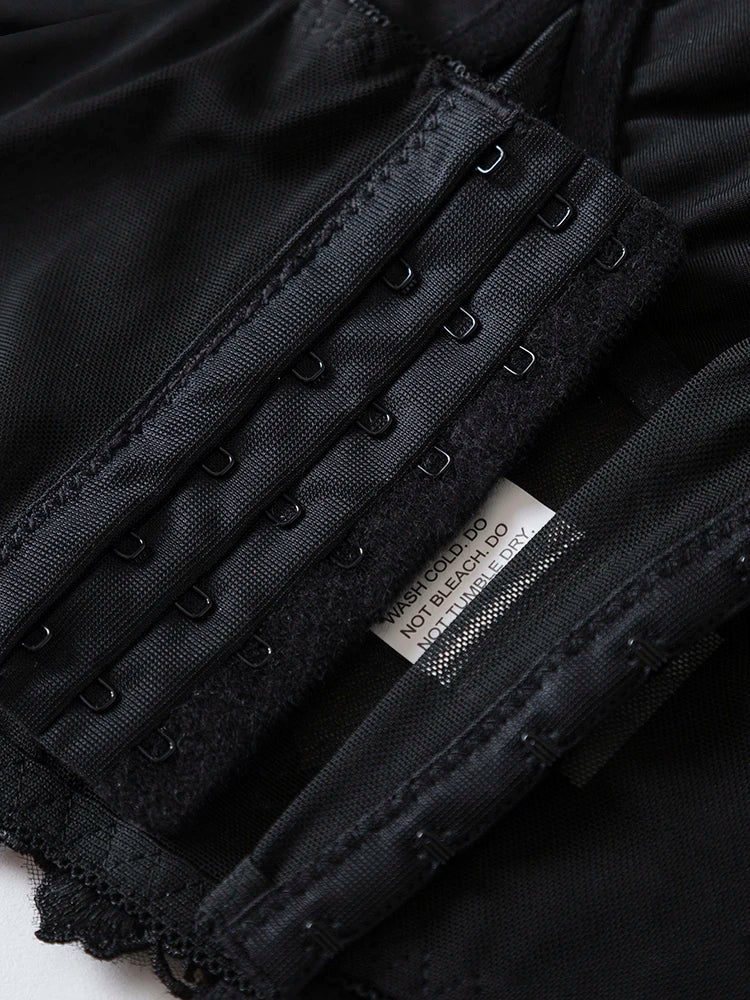 Corset Cropped de Renda Preto Slim