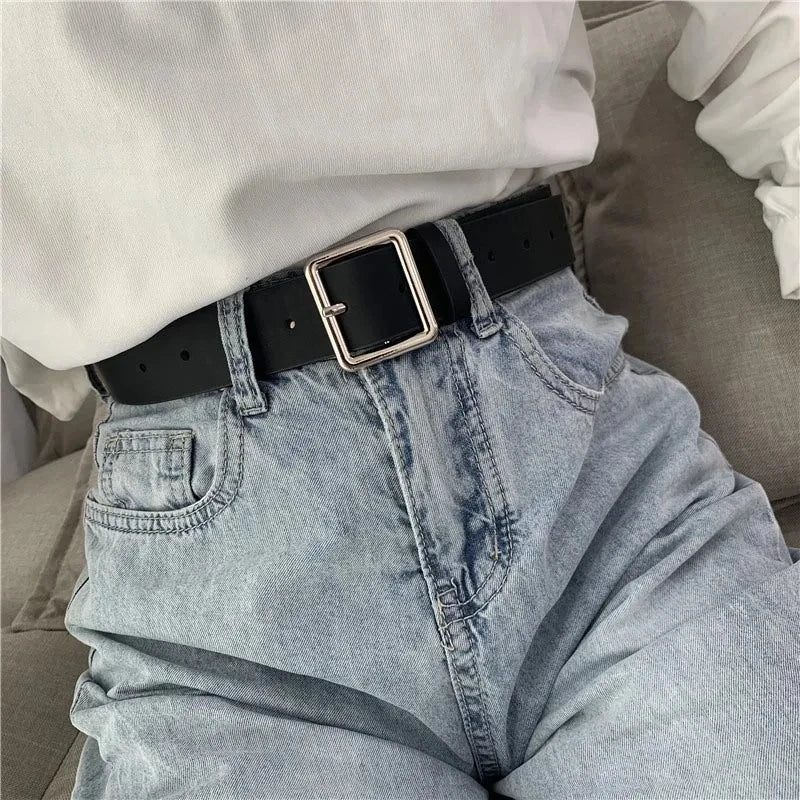 Cinto Feminino em PU Macio com Fivela Quadrada