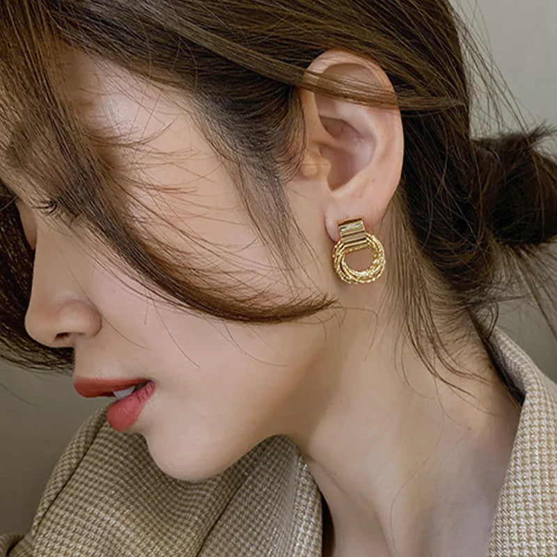 Brincos Argolas Múltiplas Douradas – Estilo Coreano