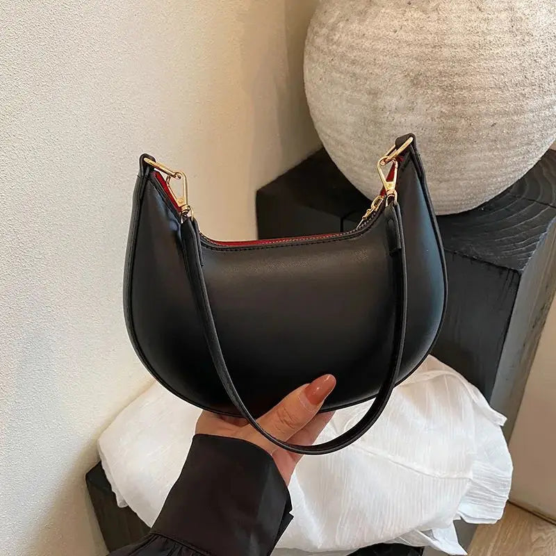 Bolsa de Ombro Feminina em Formato de Lua