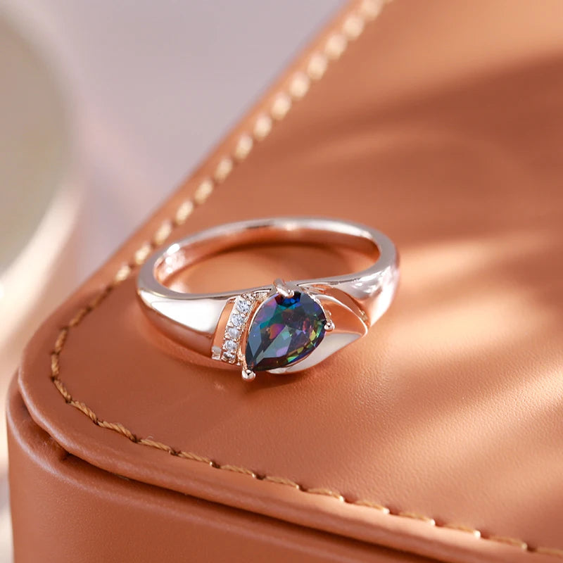 Anel Dourado Rosé com Zircônia Colorida