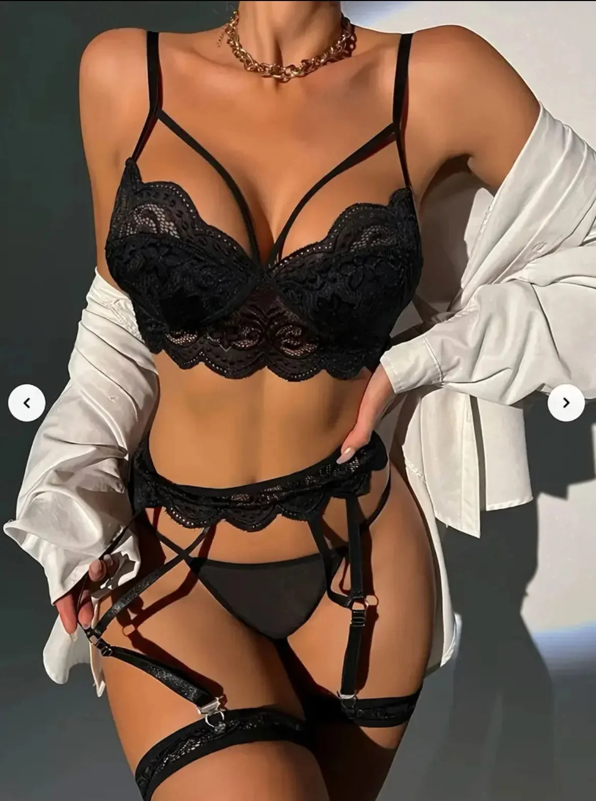 Conjunto de Lingerie Sutiã e Calcinha de Renda Transparente