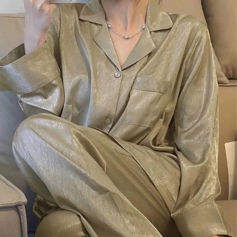Conjunto Pijama Manga Longa de Cetim Gelado Feminino Primavera Outono