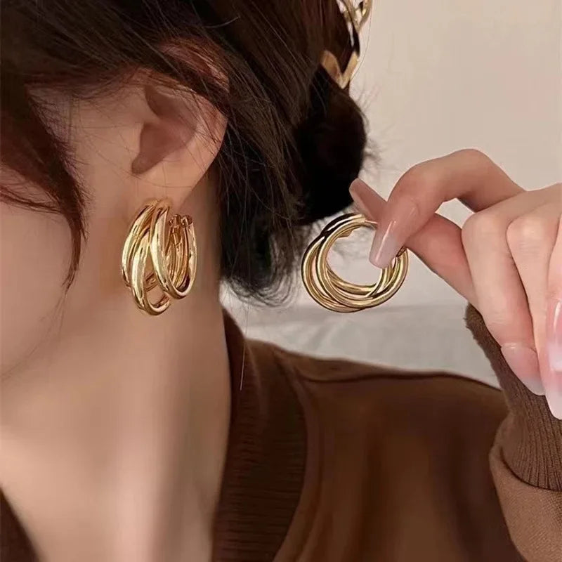 Brincos Argolas Múltiplas Douradas – Estilo Coreano