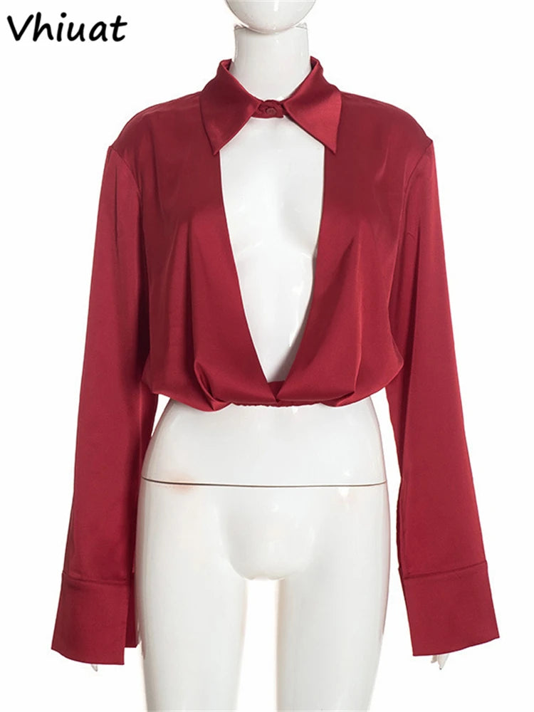 Blusa Cropped de Cetim com Laço no Pescoço Manga Longa Decote em V Feminina Vinho