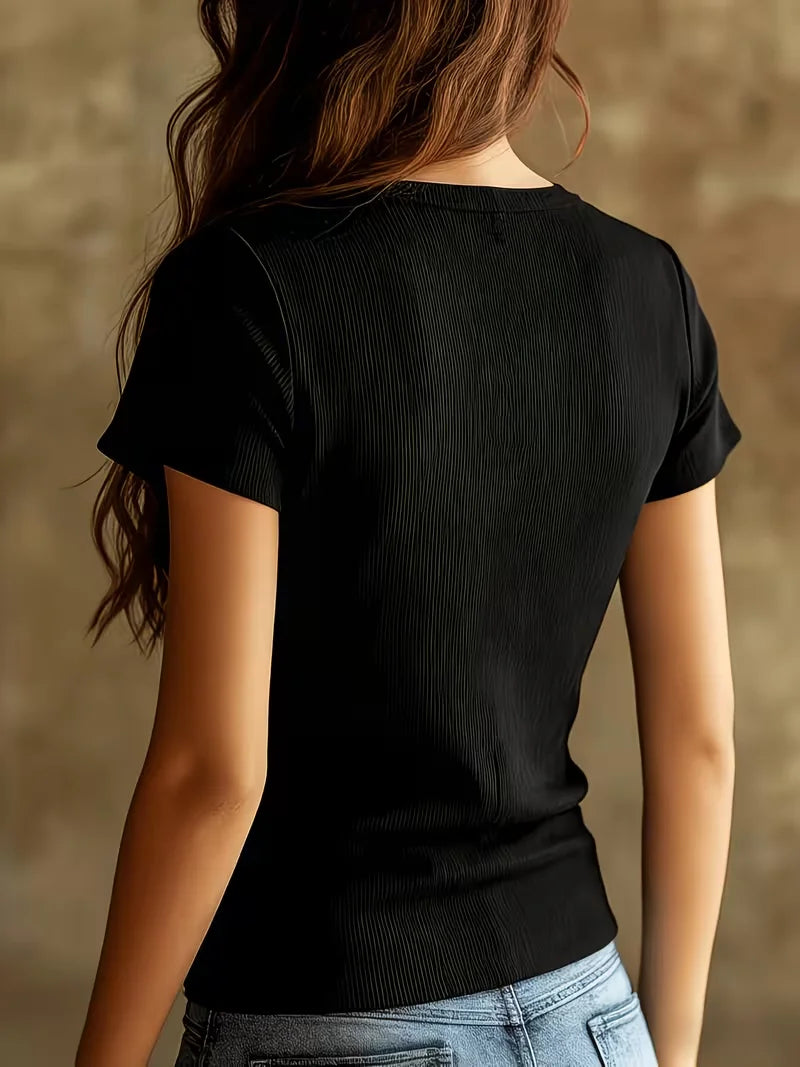 Blusa Feminina de Verão com Decote em V e Detalhe em Tela
