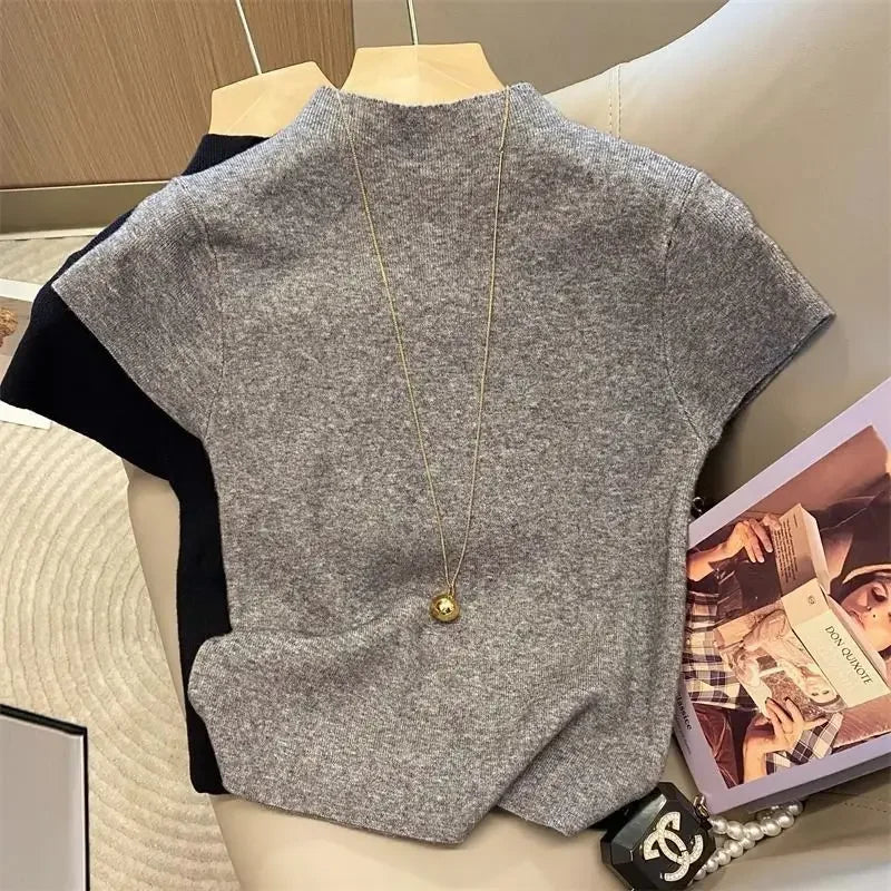 Suéter Feminino Básico de Tricô Gola Alta Manga Curta – Slim Ajustado de Verão