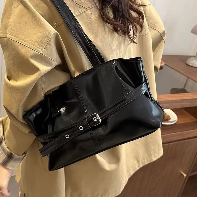 Bolsa Feminina Versátil de Cor Sólida em Camurça