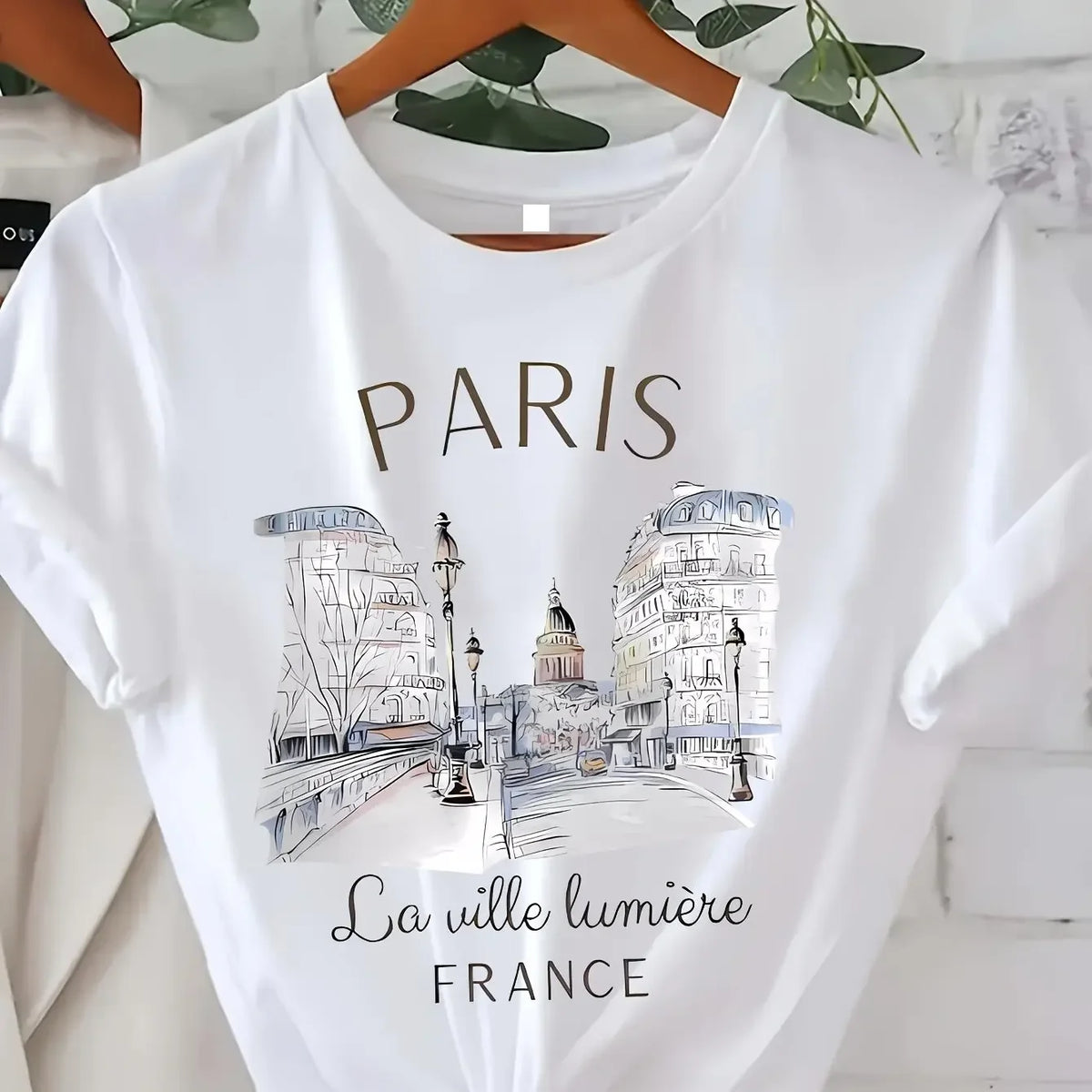 Camiseta Feminina Estampa Paris Manga Curta Gola Redonda Casual