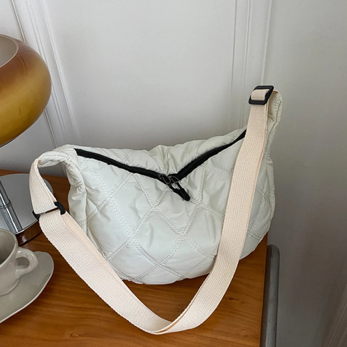 Bolsa de Ombro Feminina Matelassê Estilo Dumpling – Transversal Acolchoada Grande Capacidade