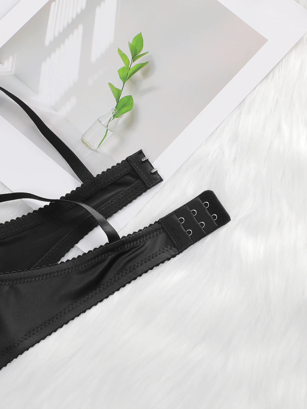 Conjunto de Lingerie Preto com Bojo e Cintura Ajustável – Sutiã e Calcinha
