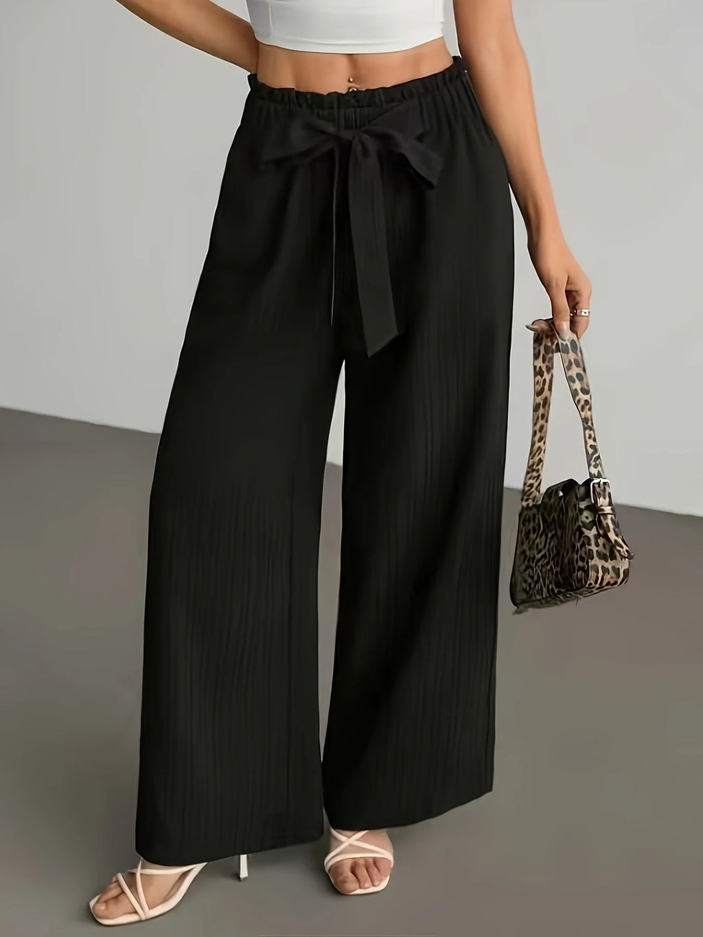 Calça Feminina Pantalona com Cós de Babado e Amarração