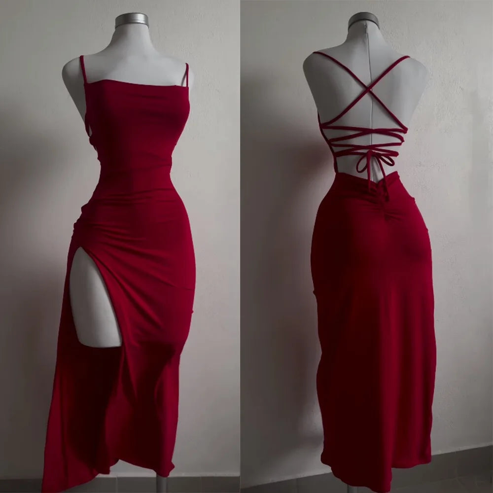Vestido Curto Frente Única Justo no Quadril