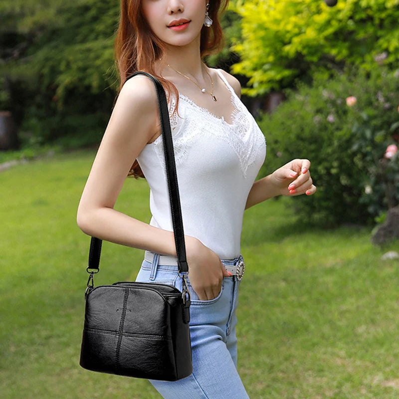 Bolsa Quadrada Macia Transversal Feminina