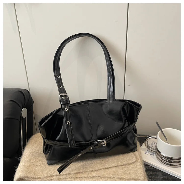 Bolsa Feminina Versátil de Cor Sólida em Camurça