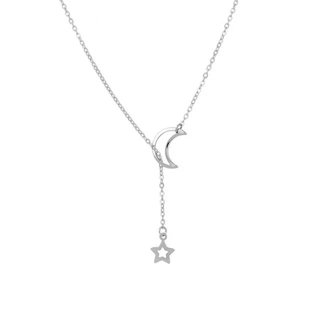 Colar com pingente de Lua e Estrela