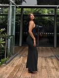 Vestido Longo Vermelho Brilhante de Alças Finas com Costas Abertas e Franzido – Modelador