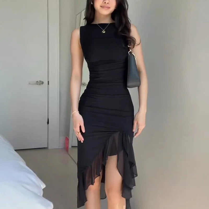 Vestido Midi Preto Assimétrico com Babados e Fenda
