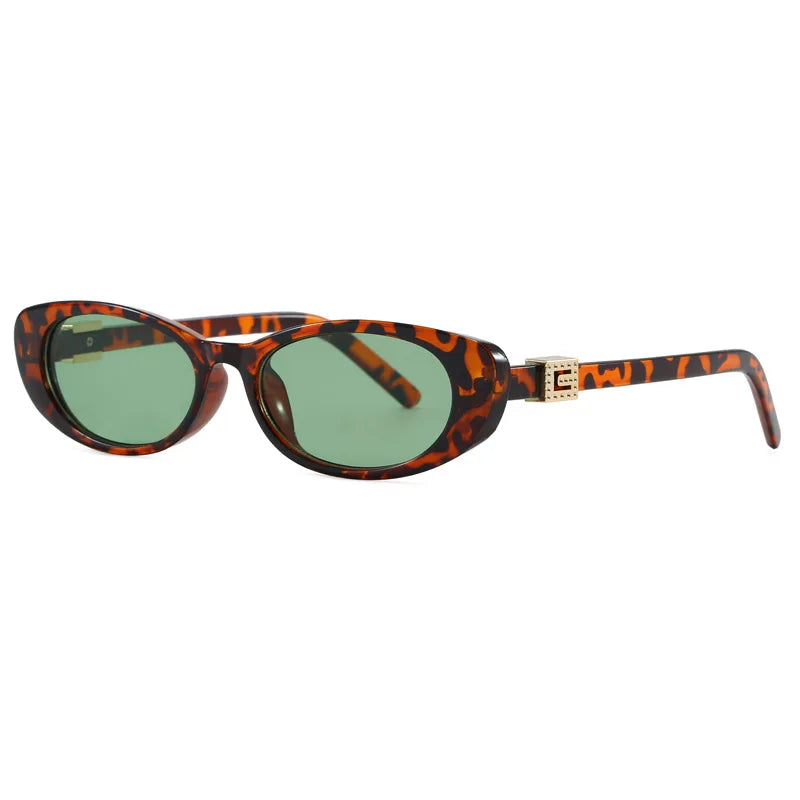 Óculos de Sol Oval com Rebites Estilo Vintage – UV400