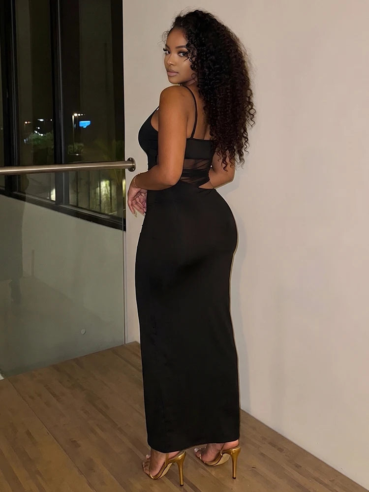 Vestido Longo Preto de Malha com Costas Abertas e Detalhes Vazados – Justo e Elástico