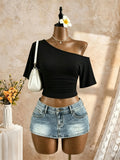 Blusa Cropped Ombro Único Manga Curta com Franzido Lateral Feminina Branca